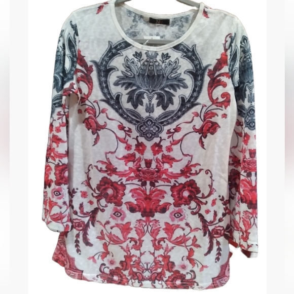 Nancy Yang Blue & Red Print Top ⚘️ - Picture 5 of 8